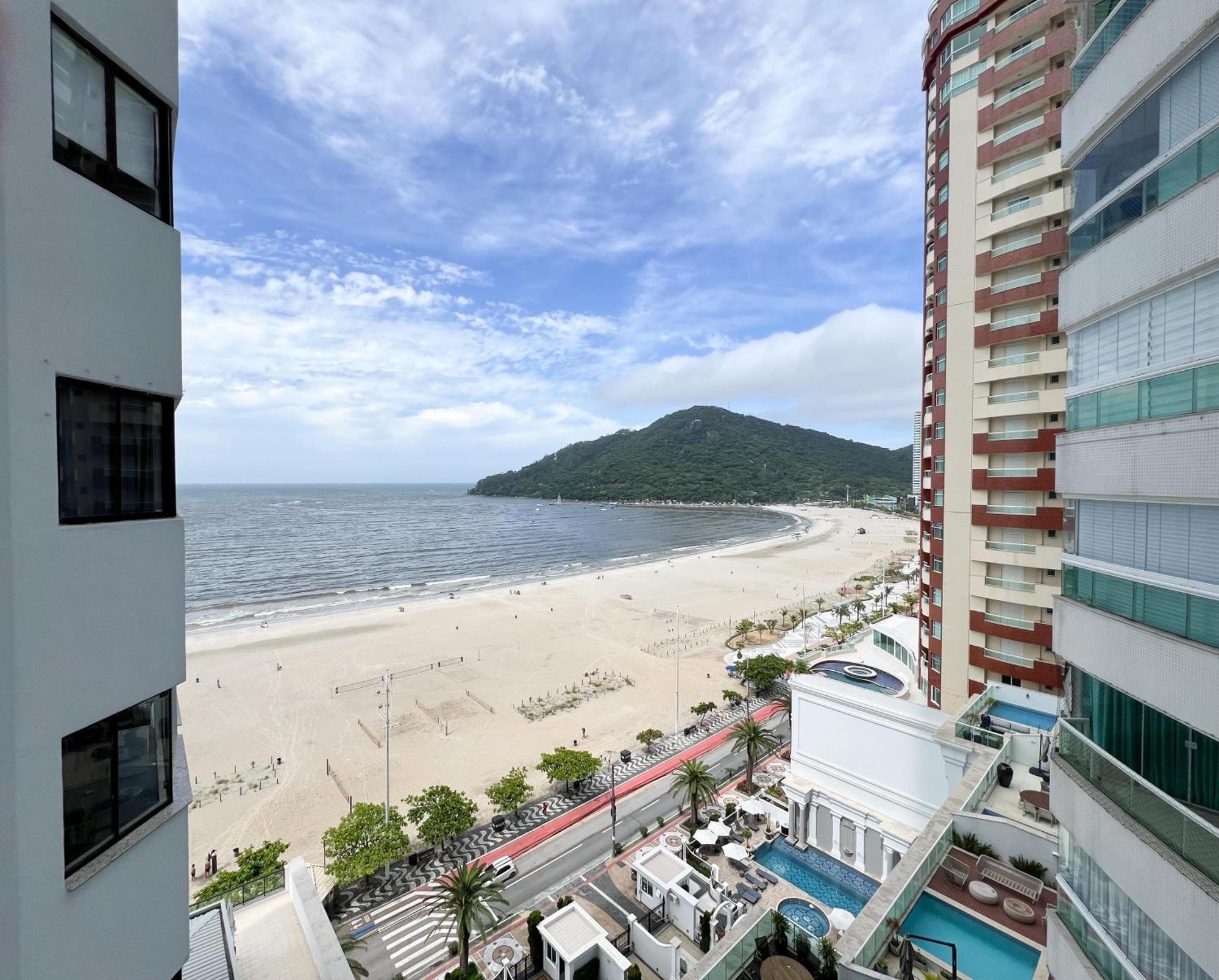 Appartamento Excelente Ap Pe Na Areia Vista Mar Balneário Camboriú Esterno foto